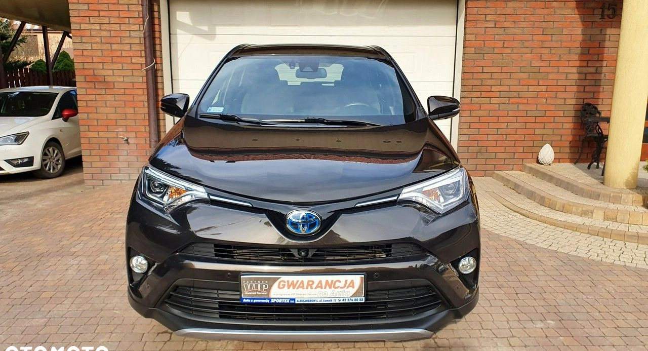 Toyota RAV4 cena 119900 przebieg: 72079, rok produkcji 2018 z Sulejówek małe 781